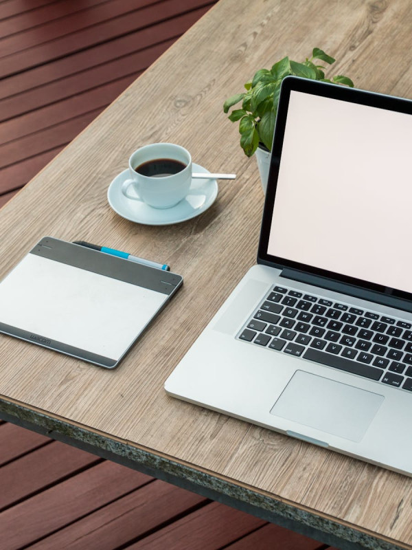 LG Gram 17 — i7/16GB