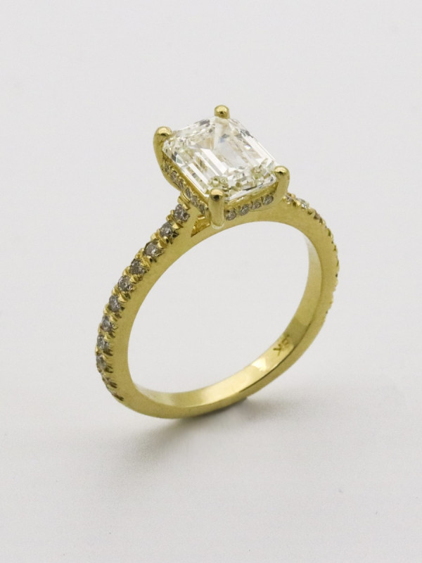 Diamond Cluster Ring